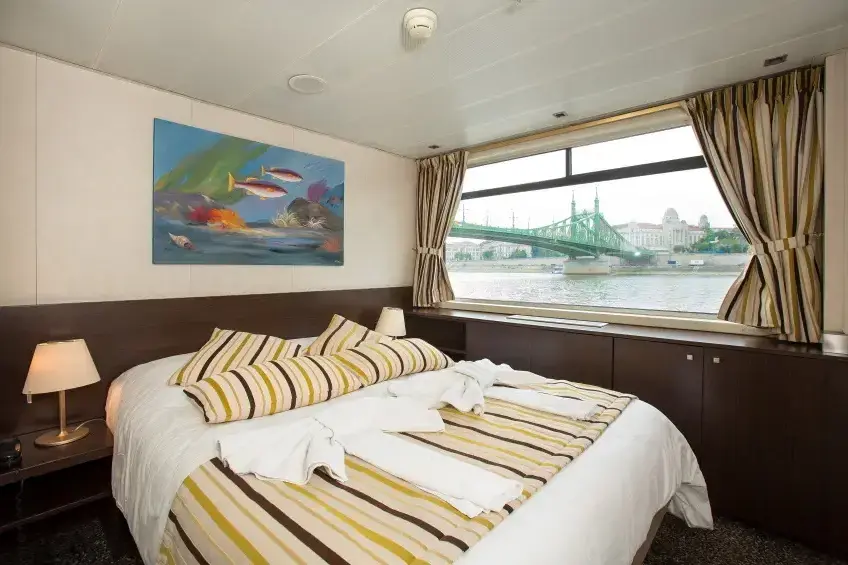 cabine-grand-lit-pont-intermediaire-ms-vivaldi-rhin-danube-croisieurope-andras-mayer