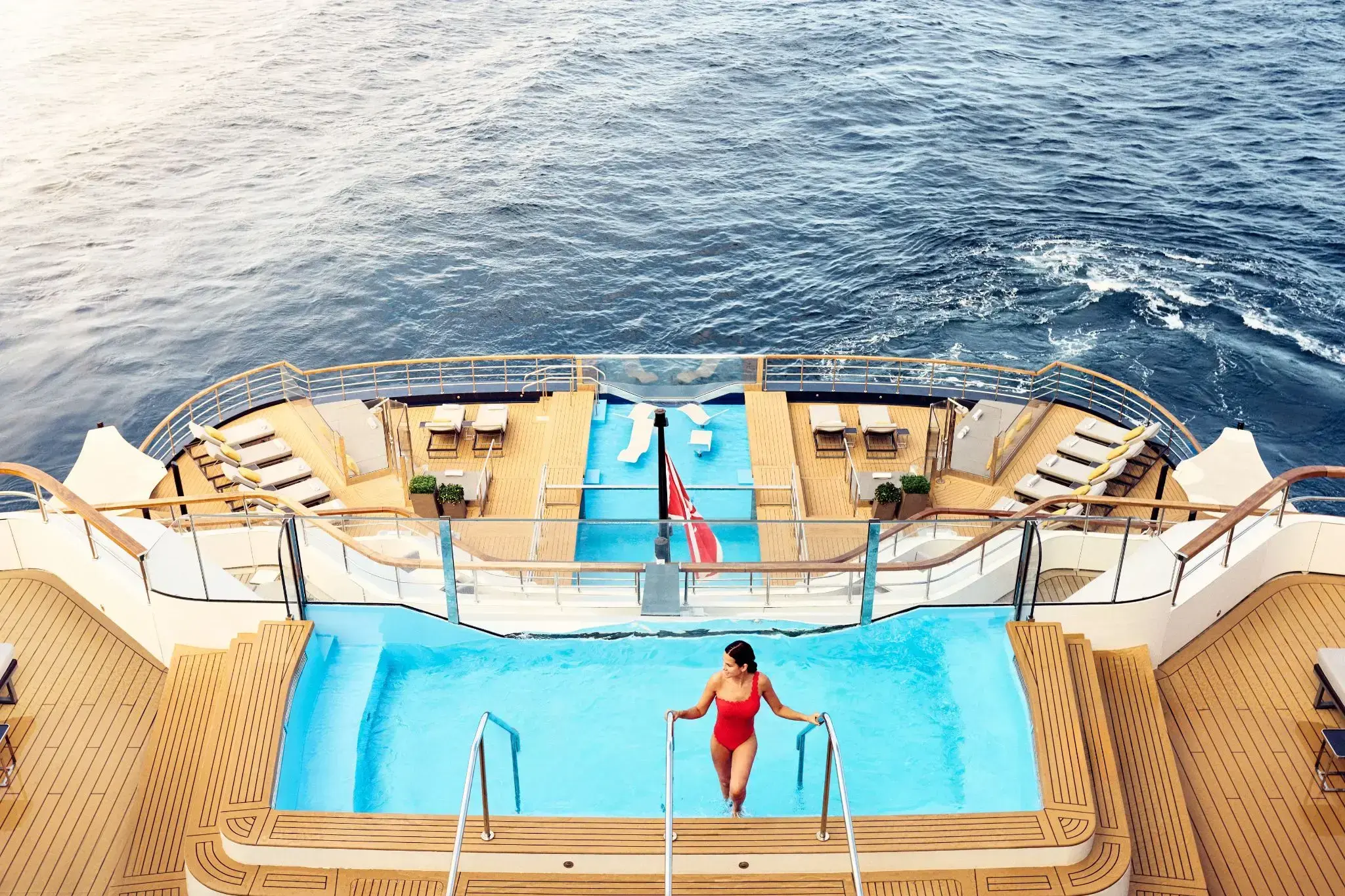 EV_2024_Lifestyle_Splash Pool_001.webp